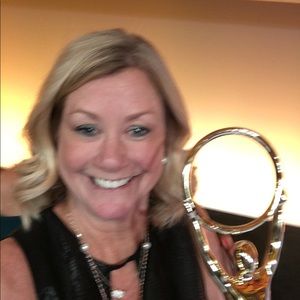 Meet your Posher, Julie